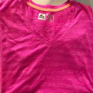 Women’s long sleeve performance tee- Sz. L